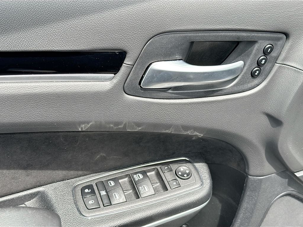 2023 Chrysler 300 C
