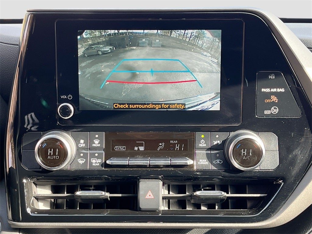 2023 Toyota Highlander LE