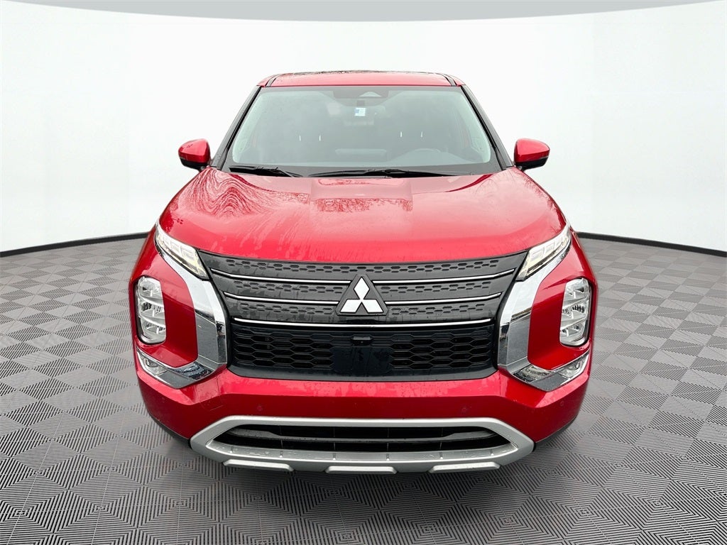 2023 Mitsubishi Outlander SE