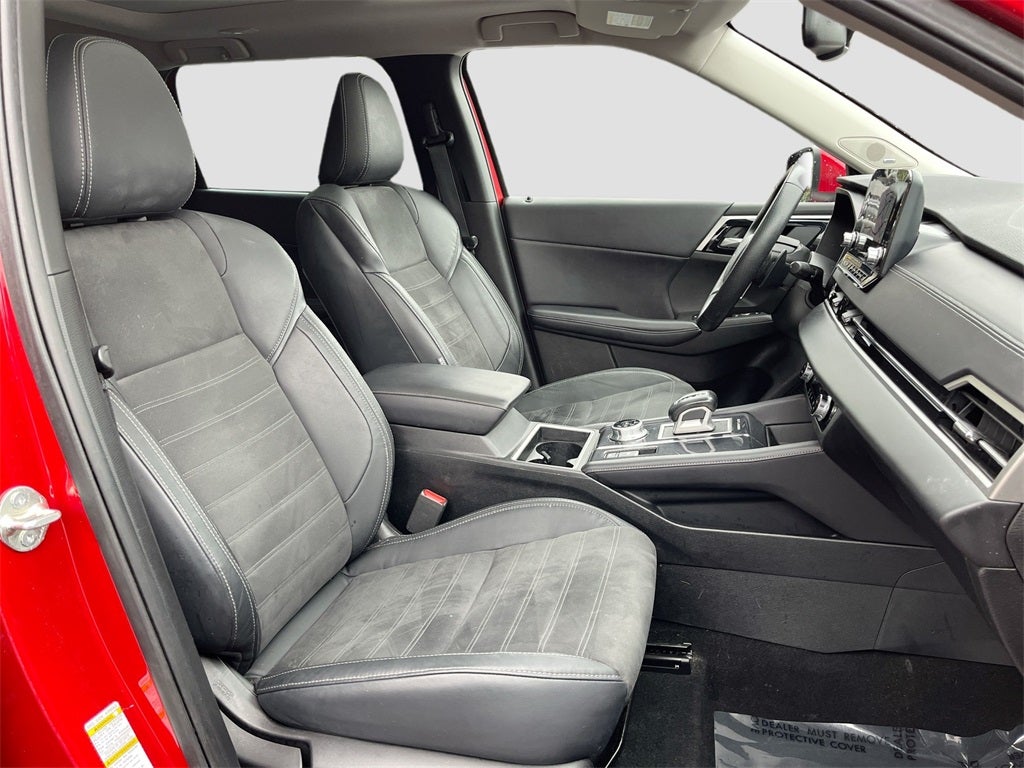 2023 Mitsubishi Outlander SE