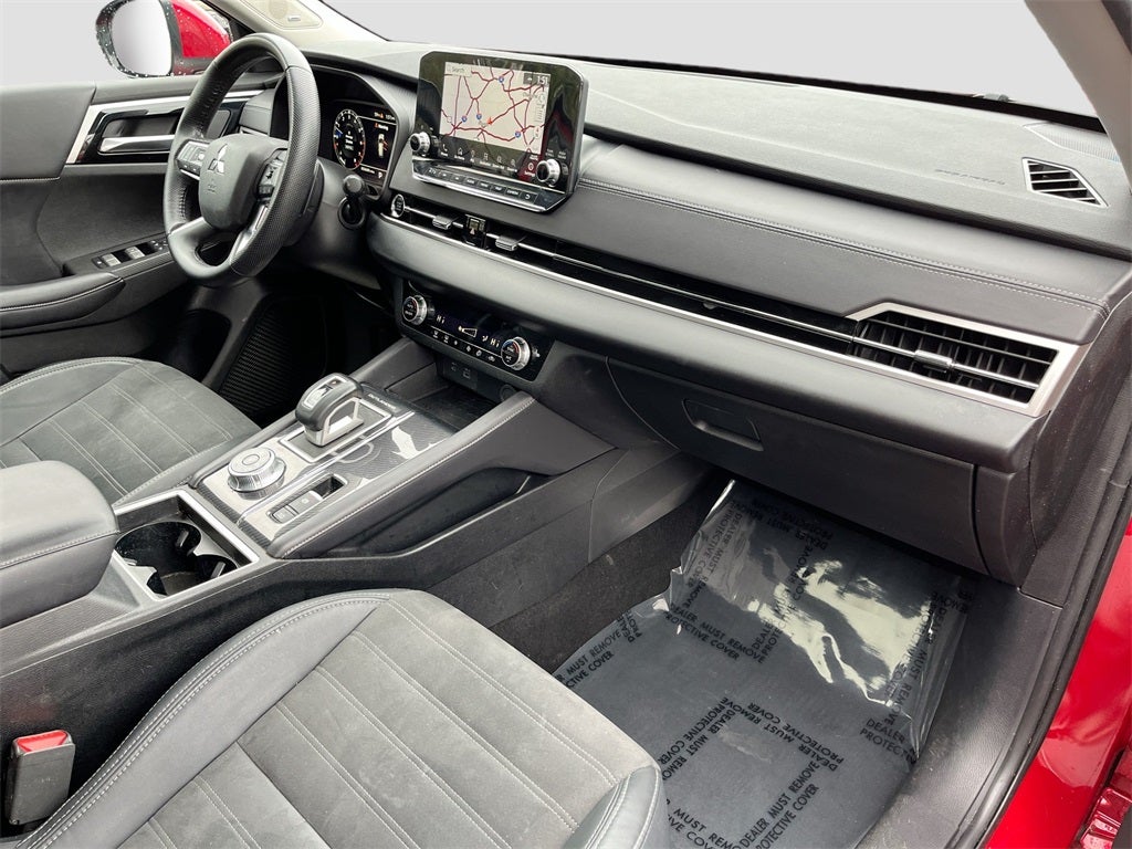 2023 Mitsubishi Outlander SE