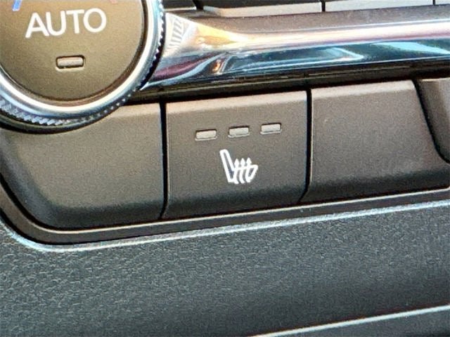 2026 Mazda Mazda3 Hatchback 2.5 S Carbon Edition AWD