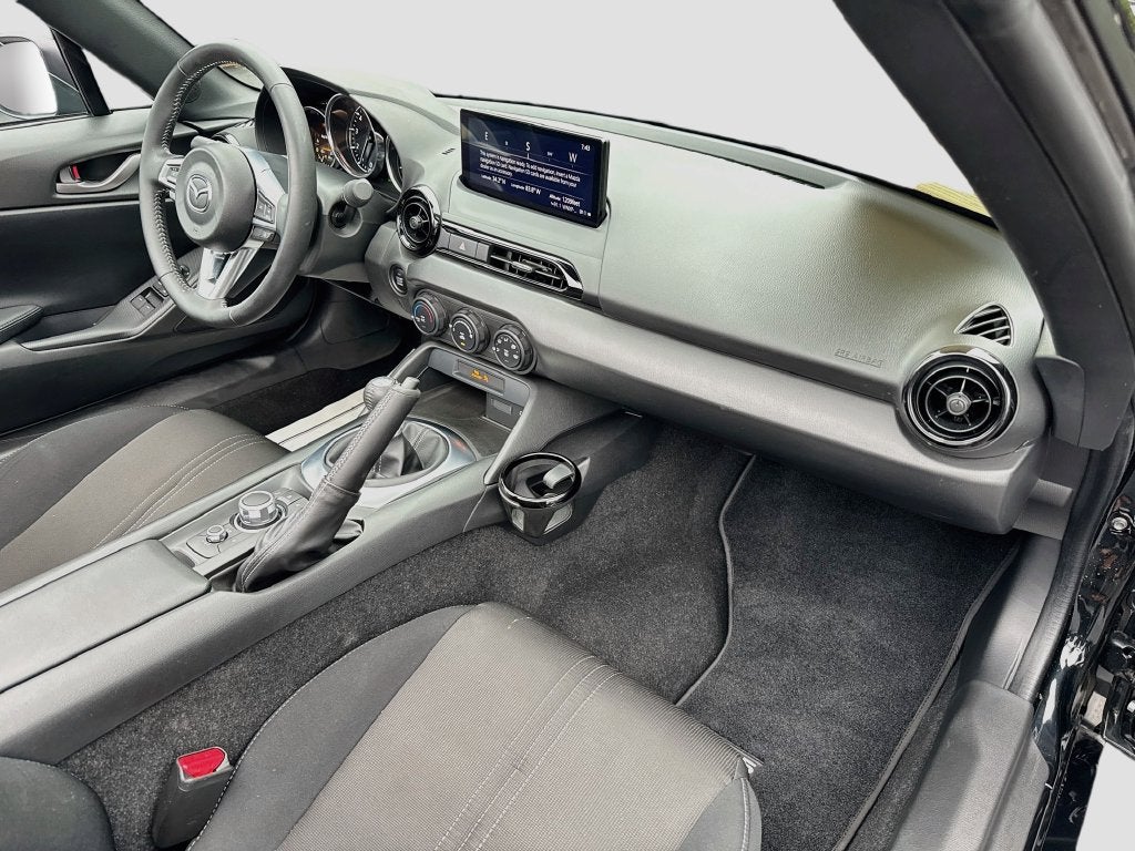 2025 Mazda Mazda MX-5 Miata Sport