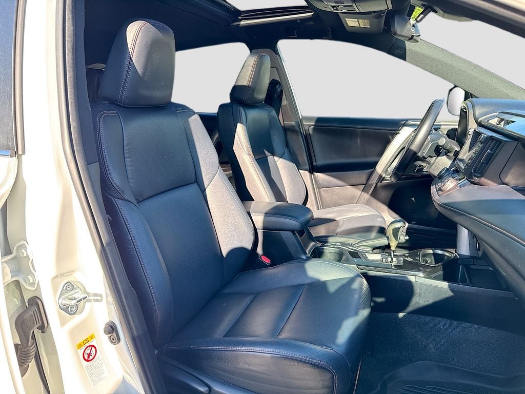 2016 Toyota RAV4 SE