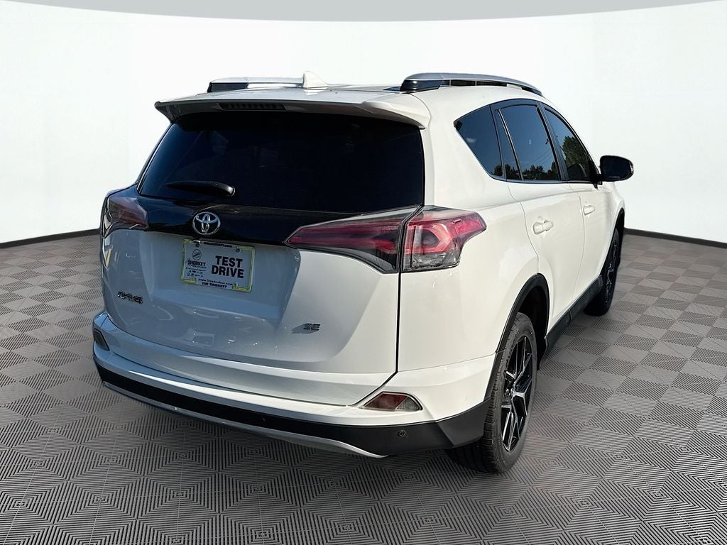 2016 Toyota RAV4 SE