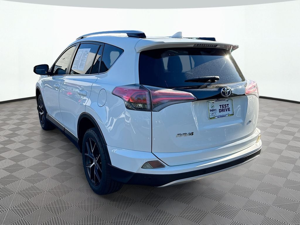 2016 Toyota RAV4 SE