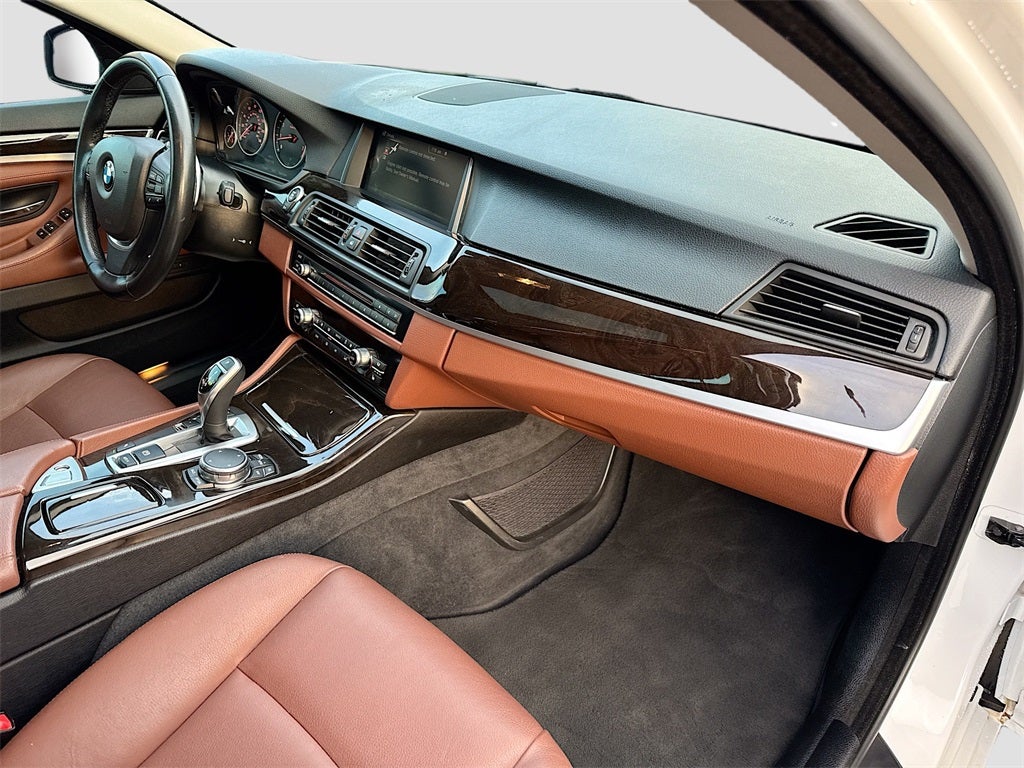 2016 BMW 5 Series 528i