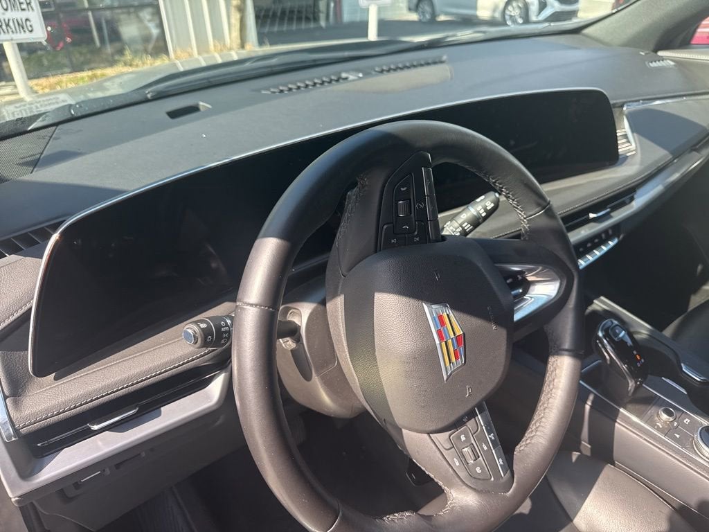 2025 Cadillac XT4 Premium Luxury