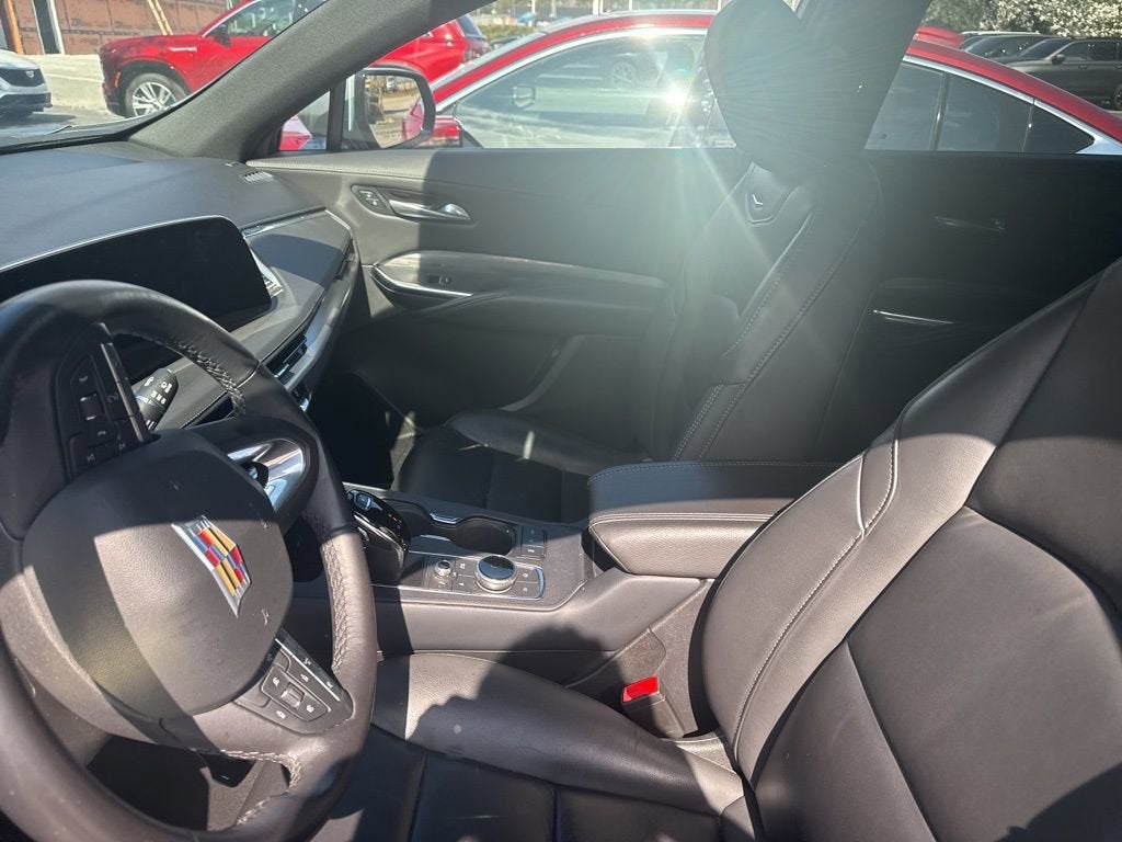 2025 Cadillac XT4 Premium Luxury