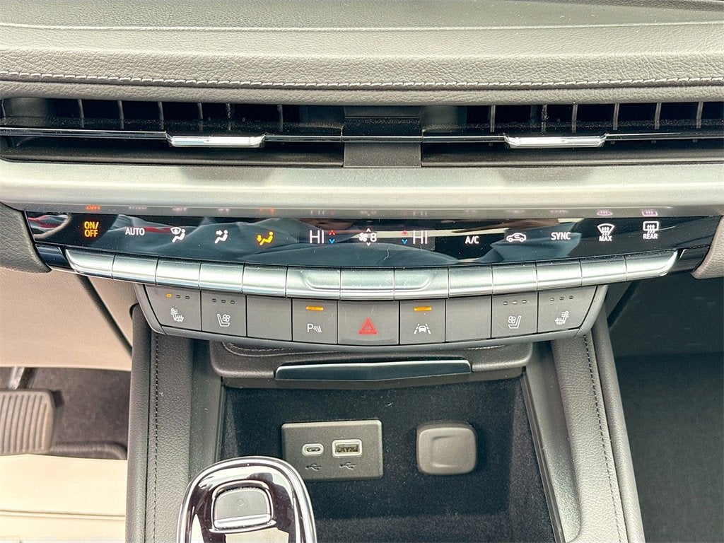 2024 Cadillac XT4 Premium Luxury