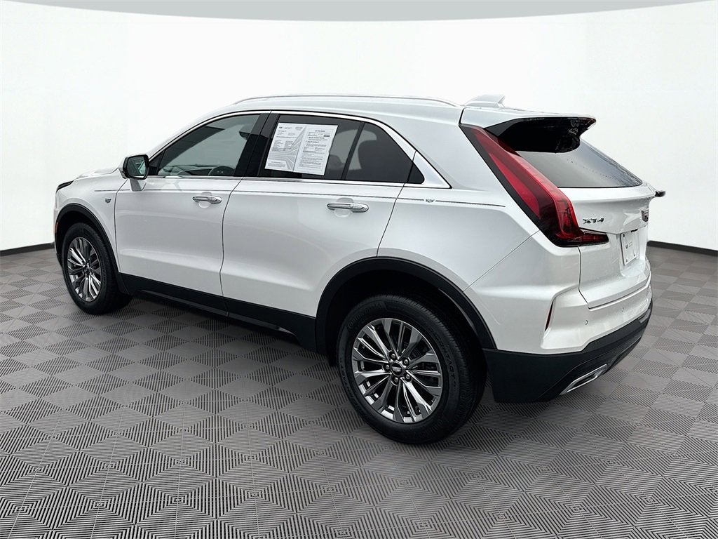2024 Cadillac XT4 Premium Luxury