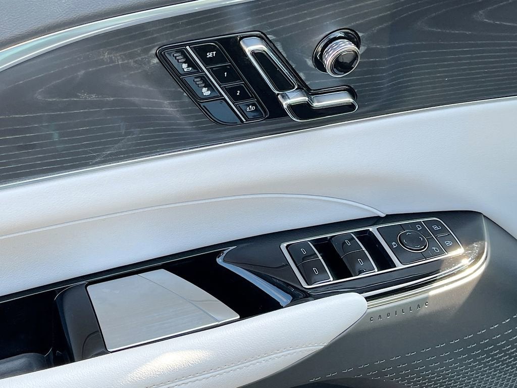 2024 Cadillac LYRIQ Sport 1