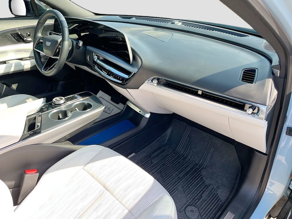 2024 Cadillac LYRIQ Sport 1