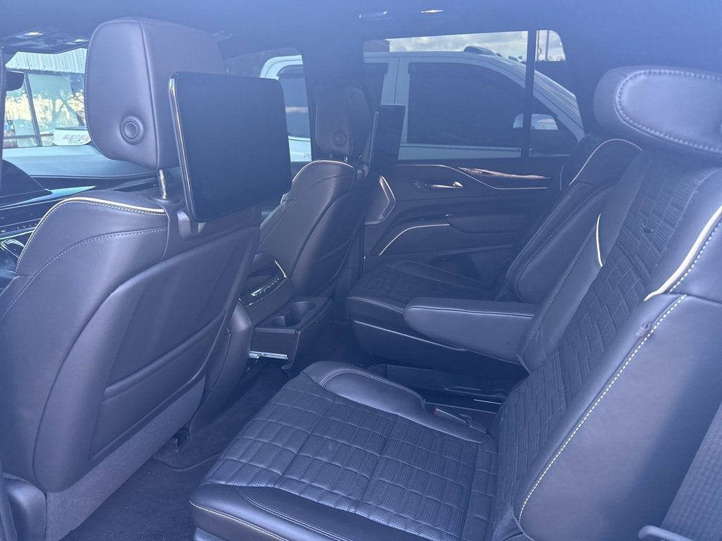 2023 Cadillac Escalade Sport Platinum