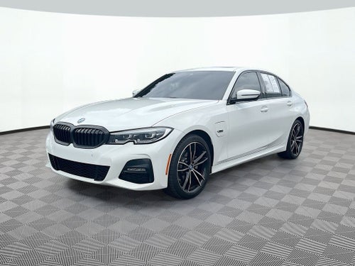 2022 BMW 3 Series 330e