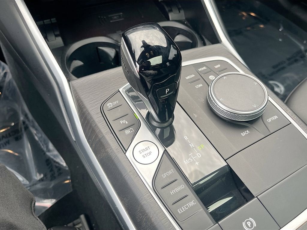 2022 BMW 3 Series 330e