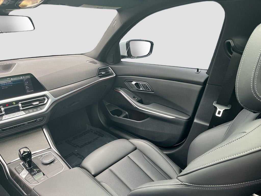 2022 BMW 3 Series 330e