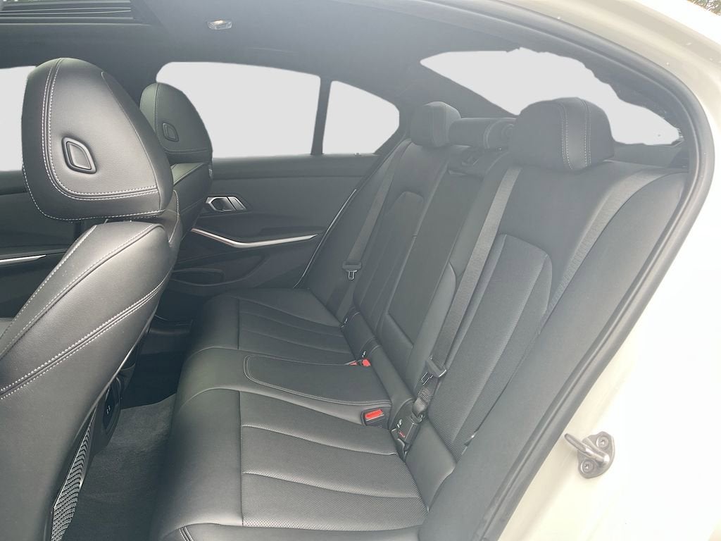 2022 BMW 3 Series 330e