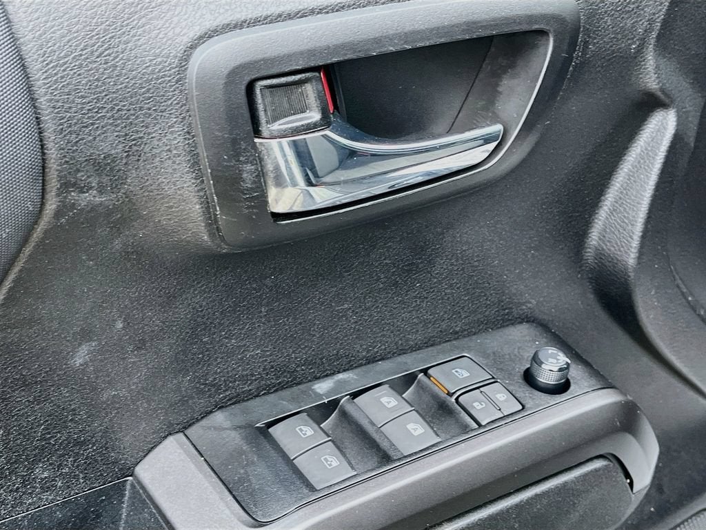 2022 Toyota Tacoma 4WD SR