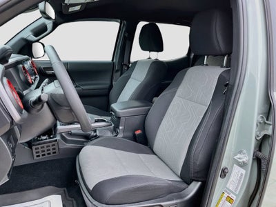 2022 Toyota Tacoma 4WD SR