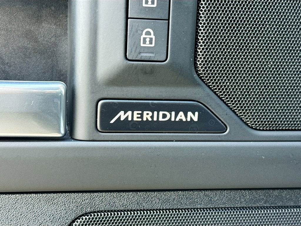 2025 Land Rover Defender S