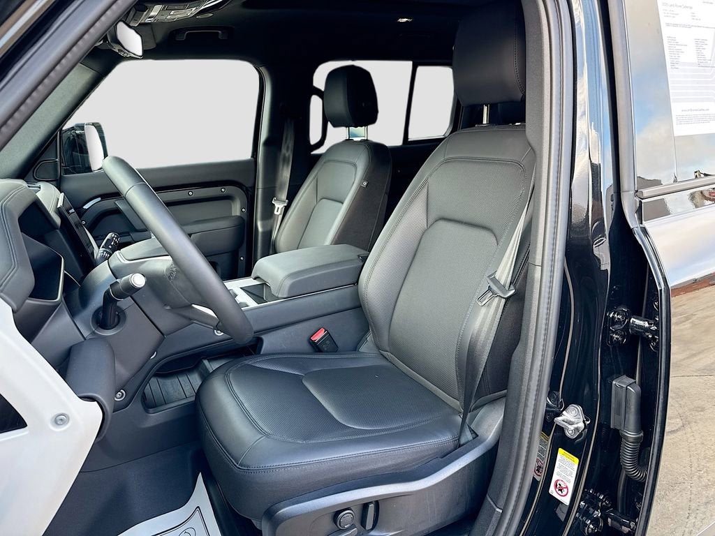 2025 Land Rover Defender S