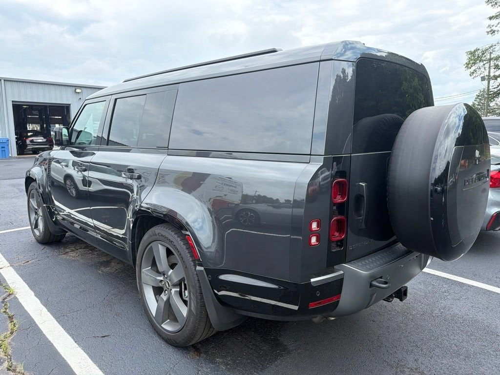 2024 Land Rover Defender Outbound
