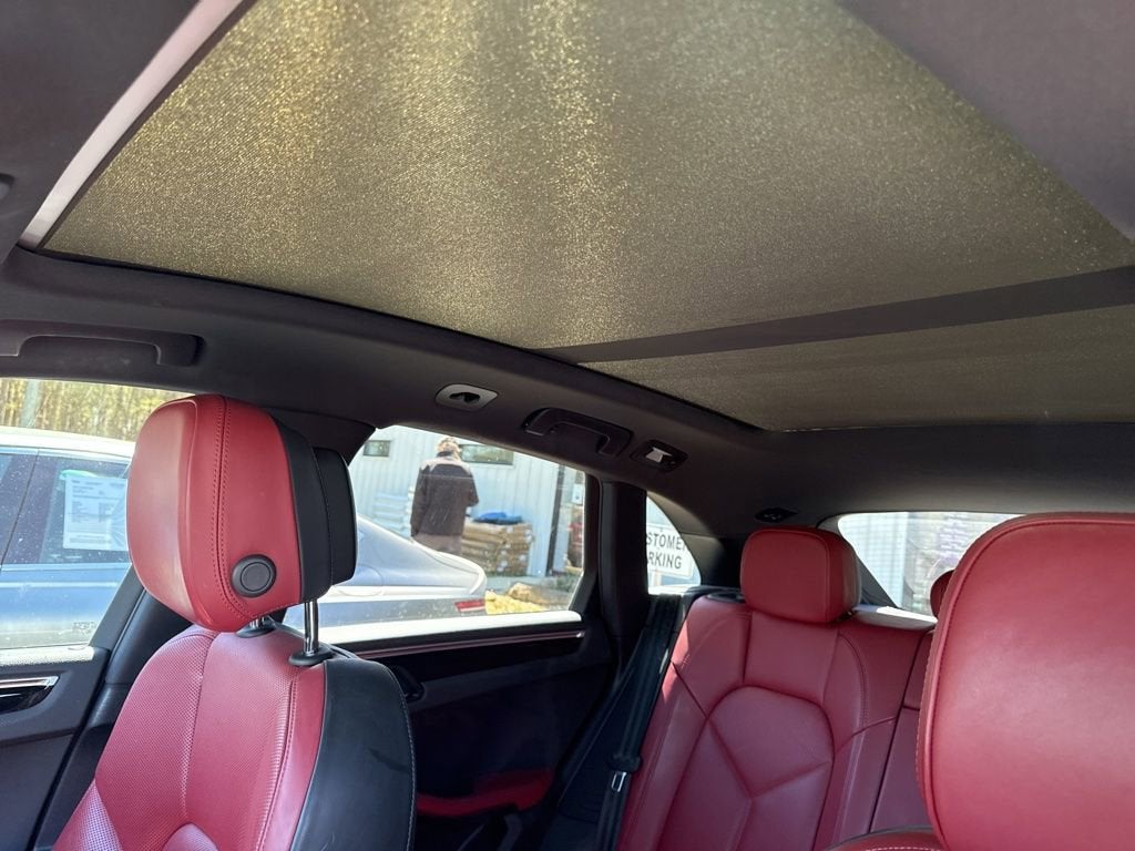 2023 Porsche Macan T