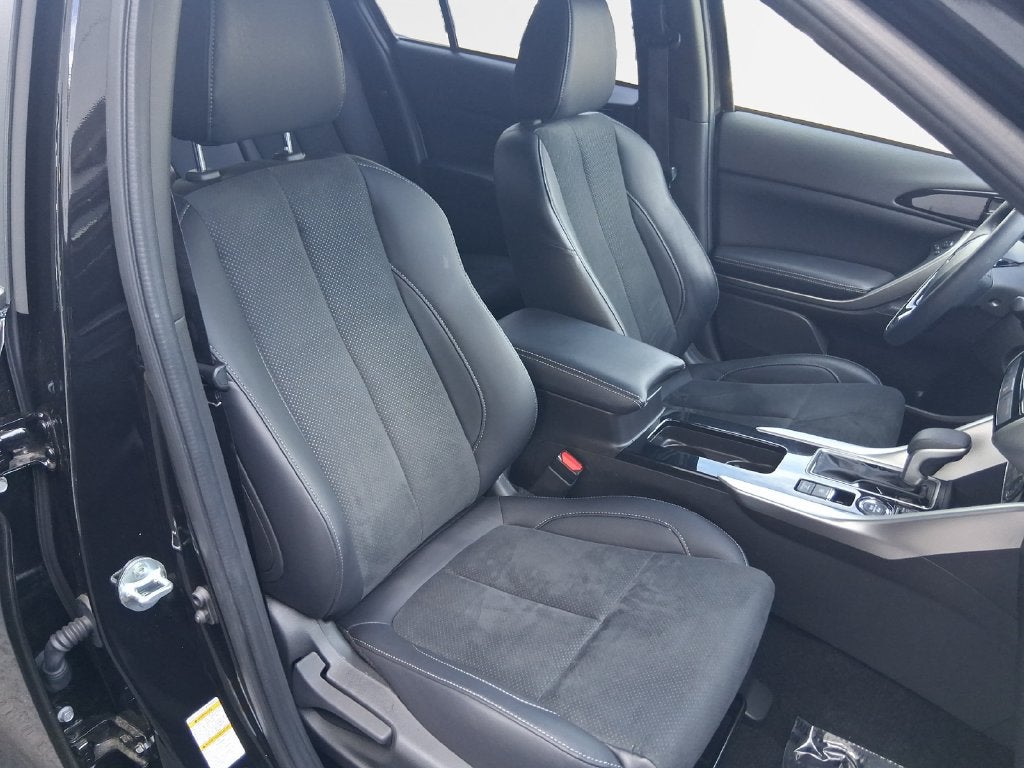 2024 Mitsubishi Eclipse Cross Base
