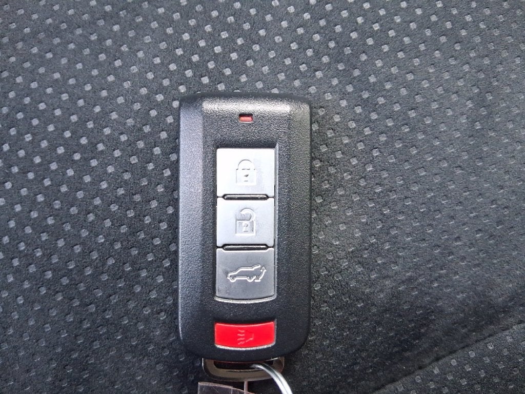 2024 Mitsubishi Eclipse Cross Base