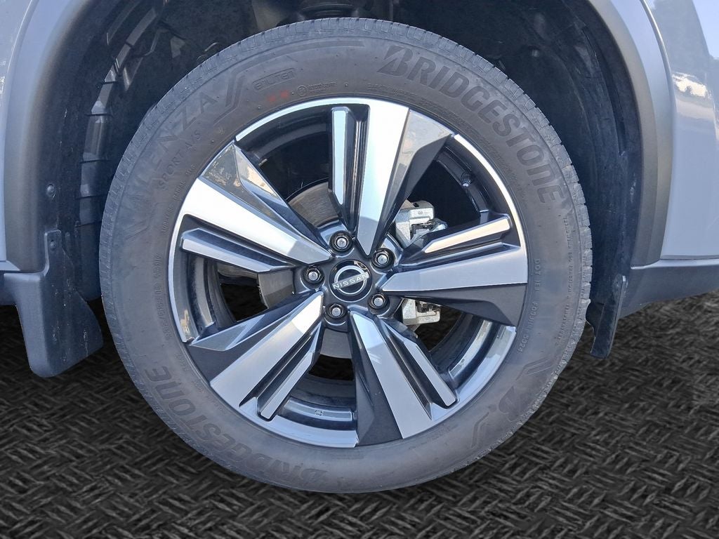 2025 Nissan Rogue SL