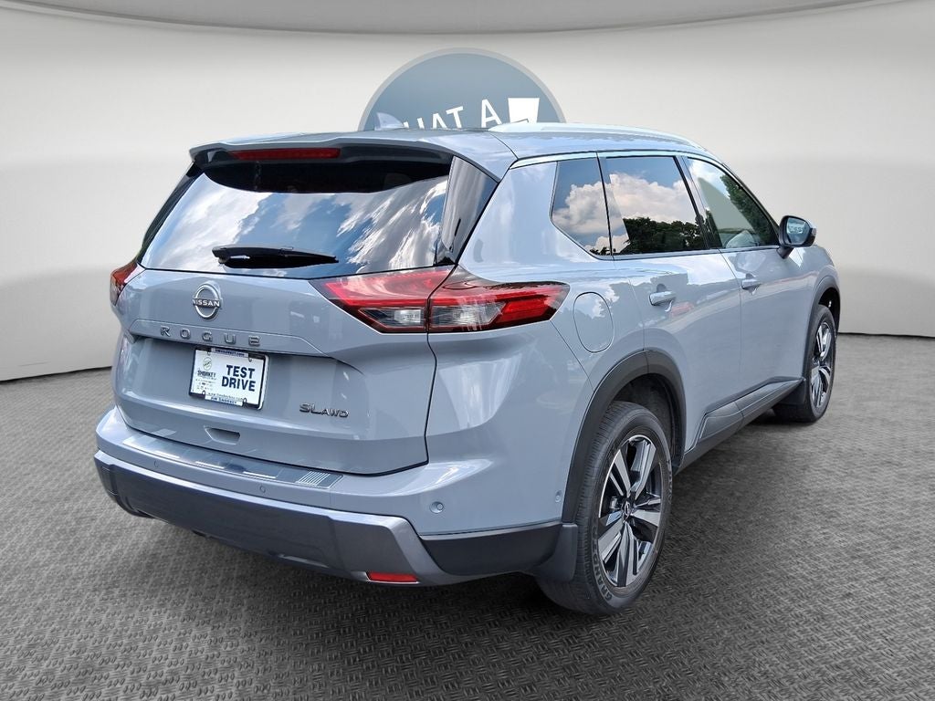 2024 Nissan Rogue SL