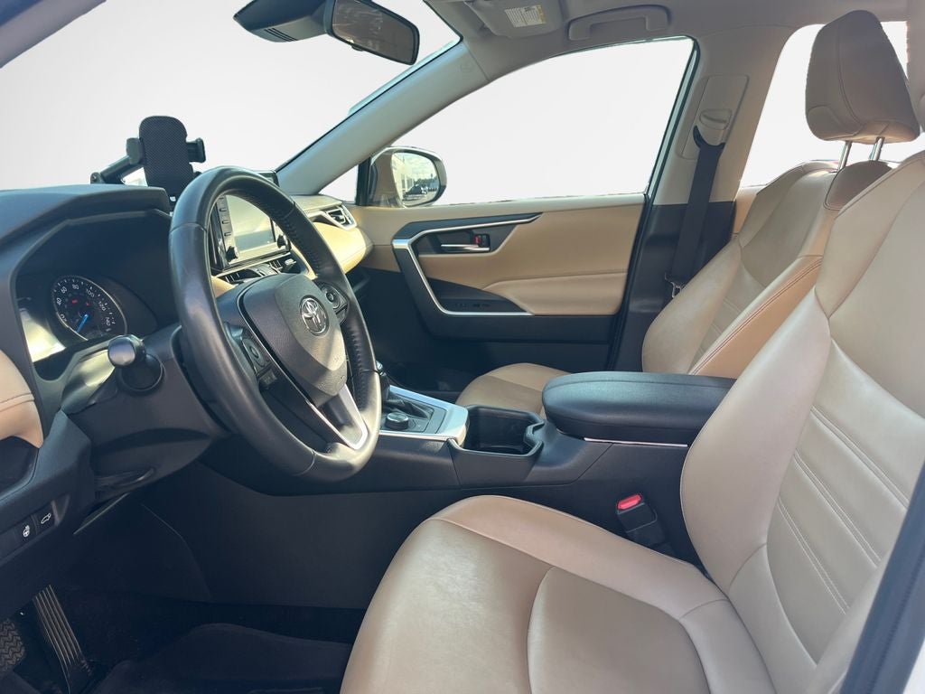 2022 Toyota RAV4 Hybrid XLE Premium