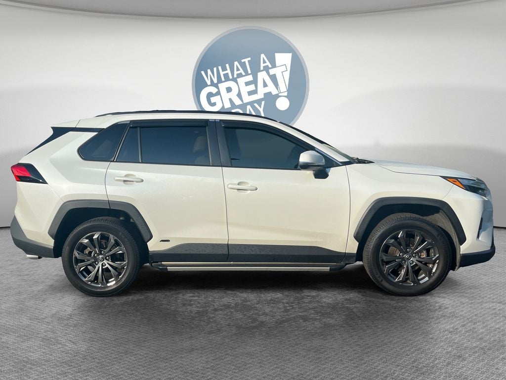 2022 Toyota RAV4 Hybrid XLE Premium