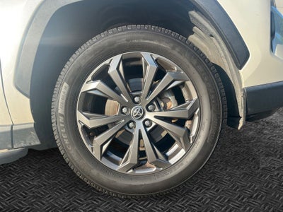 2022 Toyota RAV4 Hybrid XLE Premium