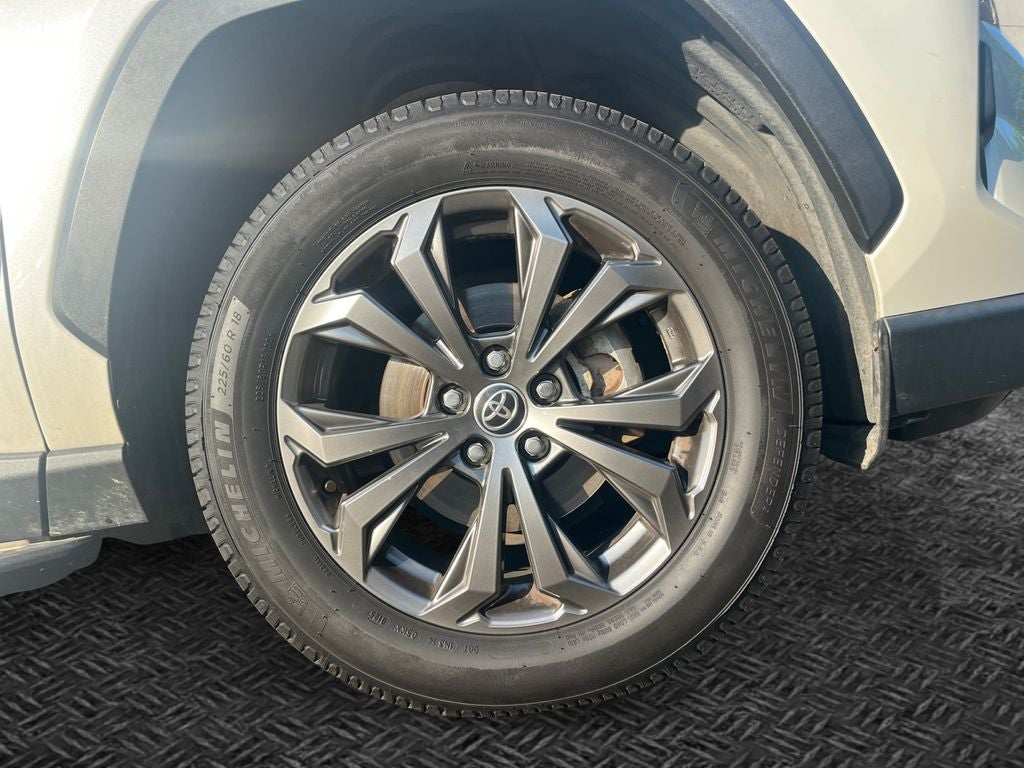 2022 Toyota RAV4 Hybrid XLE Premium