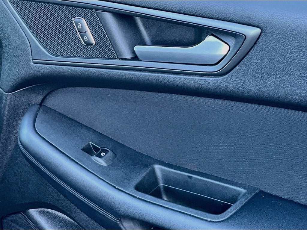 2018 Ford Edge SE
